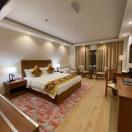 Alsahwa Hotel Seeb Exterior foto